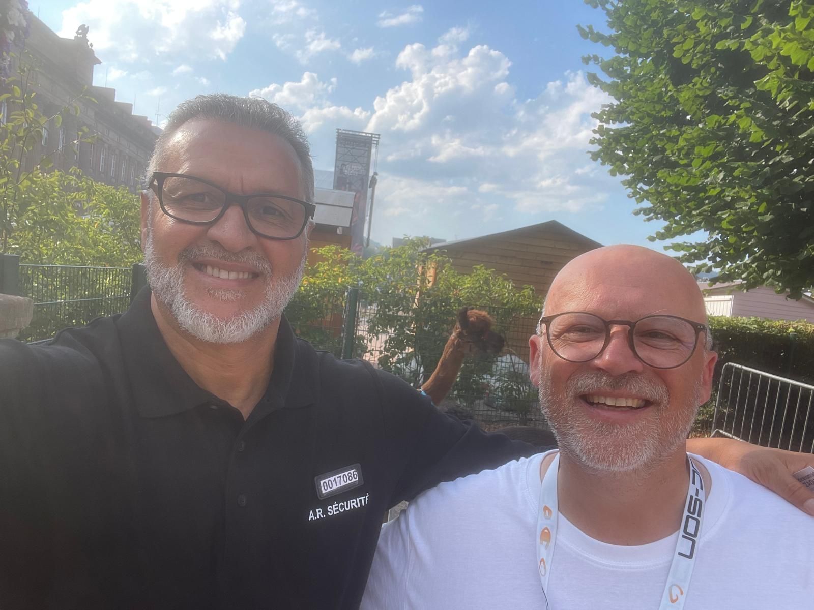 M. Azzaoui (A.R. Sécurité) avec Stéphane Leyenberger